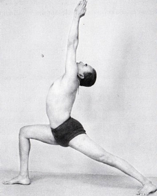 Правильное выполнение вирабхадрасаны