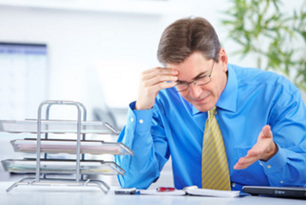 Огорченный мужчина