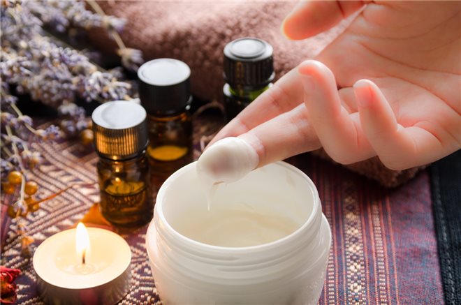 Спустя месяц соблюдаемых рекомендации женщинам показан массаж с применением специальных кремов