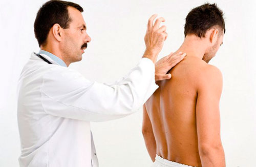 Чем опасна киста на позвоночнике?