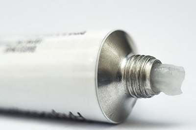 Тюбик с мазью Тюбик с мазью