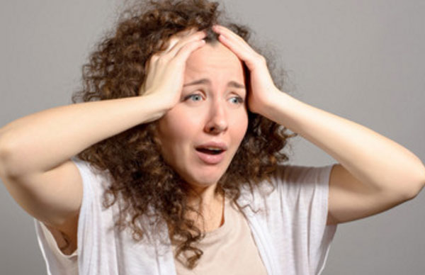 Девушка в панике