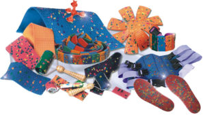 Как и от чего помогает Аппликатор Ляпко Принципы воздействия Виды и размеры Инструкция: как применять при бессоннице Когда еще можно применять аппликатор Ляпко Противопоказания При беременности Польза Вред Как не нарваться на подделку Аналоги Что выбрать Ляпко или Кузнецова Отзывы Мнение докторов Цены Показать все