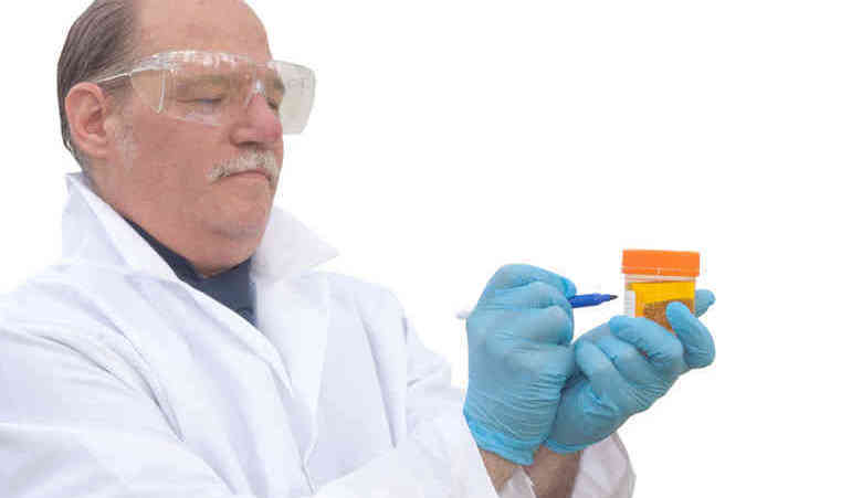 Почему появляется кровь при простатите?