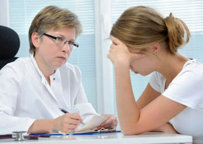 Девушка у врача Девушка у врача